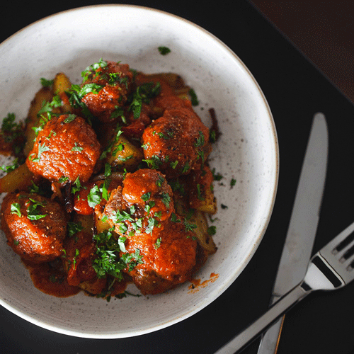  Älgköttbullar med tomatsås