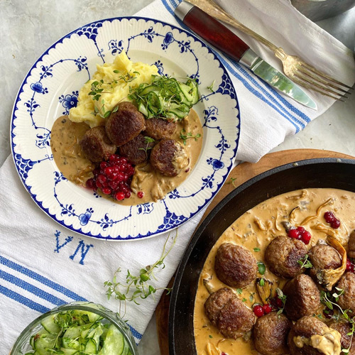 Kantarellsås med älgköttbullar